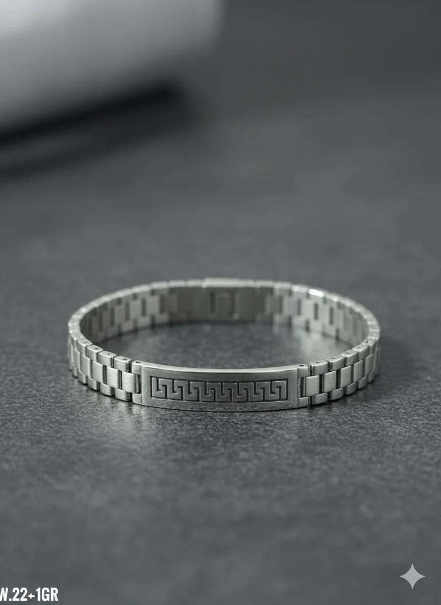 Silver-bracelet-with-rectangular-strap1